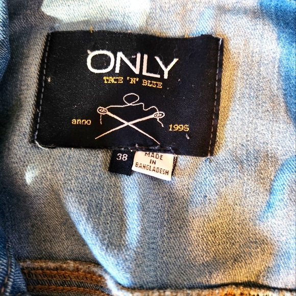 Ladies Denim Vest - Picture 2 of 2